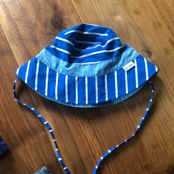 GAP 6-12 month swim trunks - Picture 4 of 4